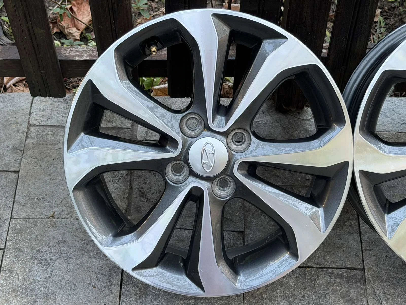 Джанти за Hyundai, снимка 8 - Гуми и джанти - 56047770