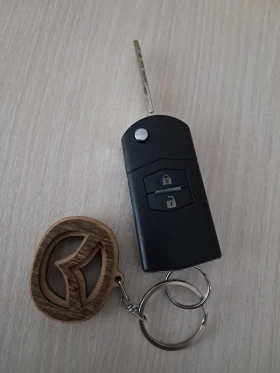 Mazda 2 1.3i, снимка 13