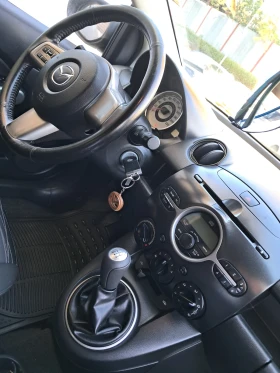 Mazda 2 1.3i, снимка 15