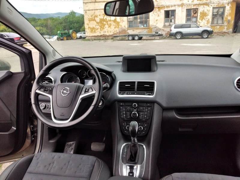 Opel Meriva 1.7 CDTI автоматик, снимка 12 - Автомобили и джипове - 45977323