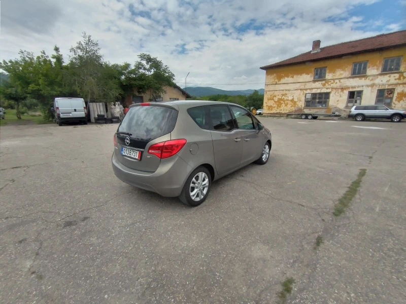 Opel Meriva 1.7 CDTI автоматик, снимка 4 - Автомобили и джипове - 45977323