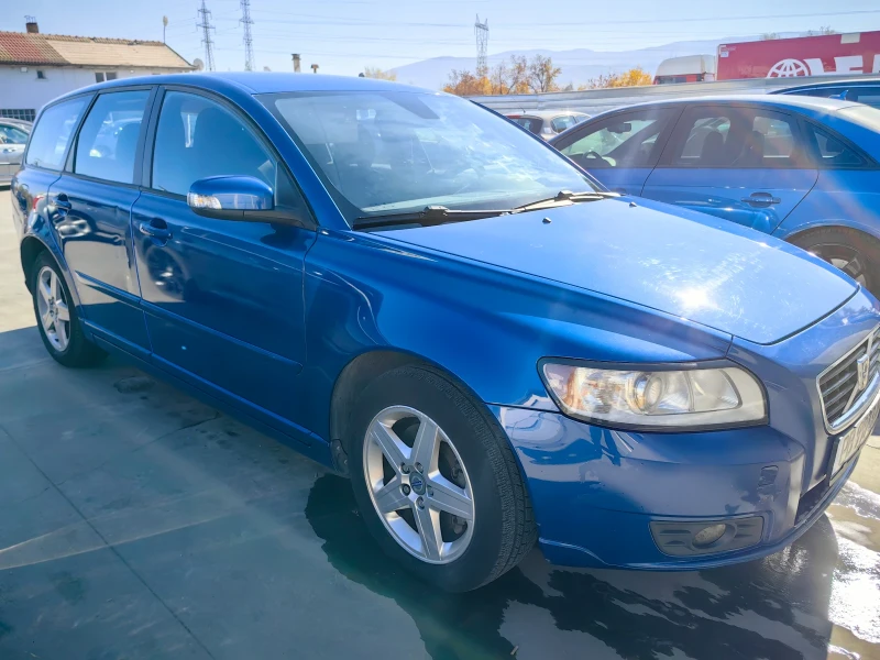 Volvo V50 2.0 , снимка 2 - Автомобили и джипове - 47737107