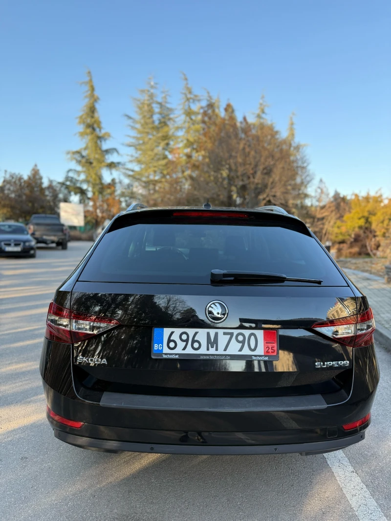 Skoda Superb * L&K* 190hp/DSG/DCC/Canton/Печка/Пълна история, снимка 4 - Автомобили и джипове - 49181181