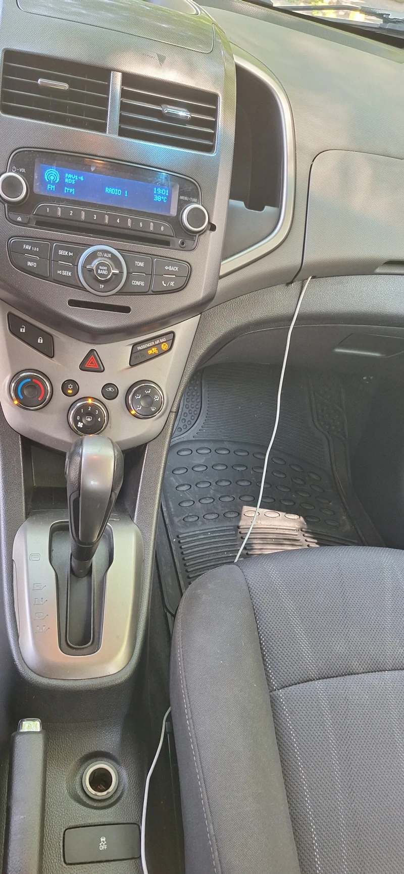 Chevrolet Aveo, снимка 9 - Автомобили и джипове - 51032041