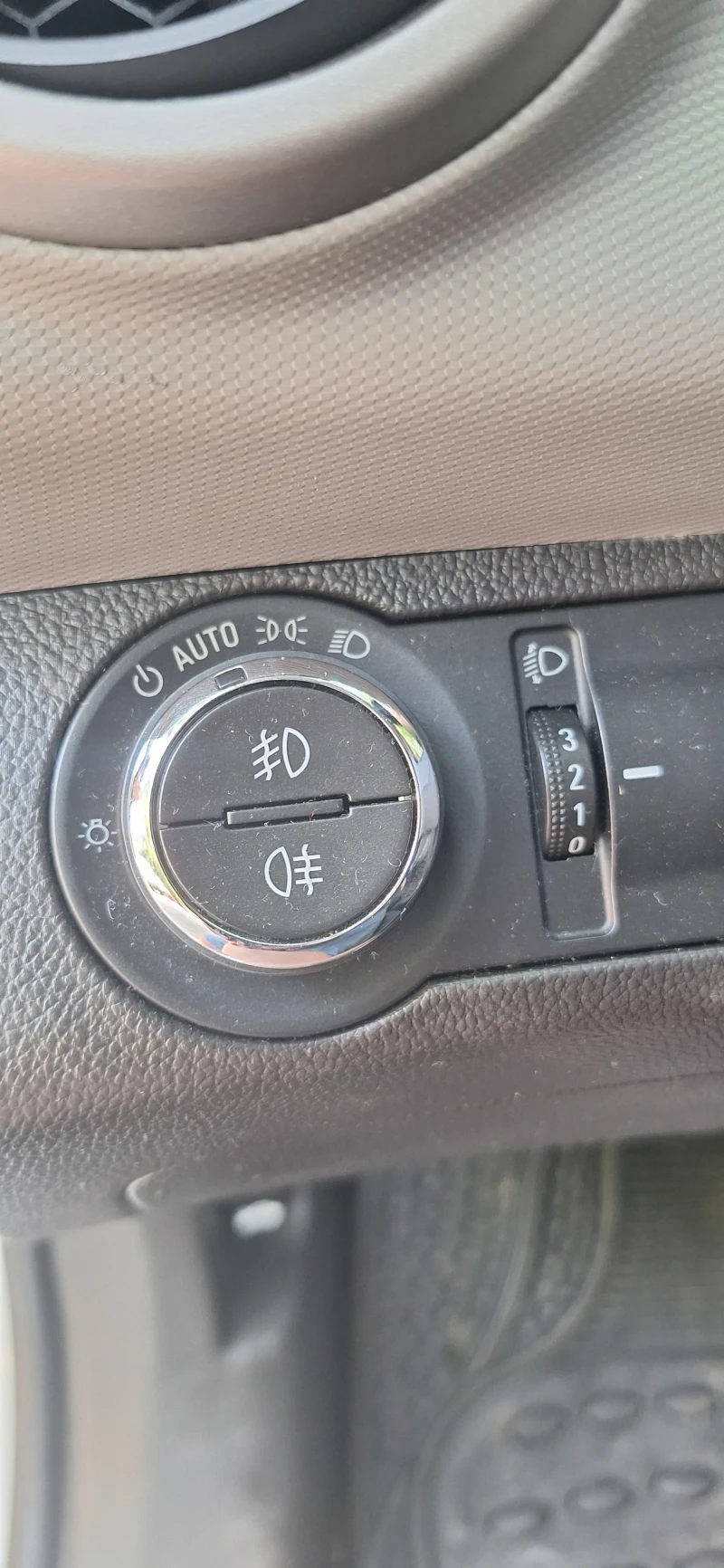 Chevrolet Aveo, снимка 13 - Автомобили и джипове - 51032041