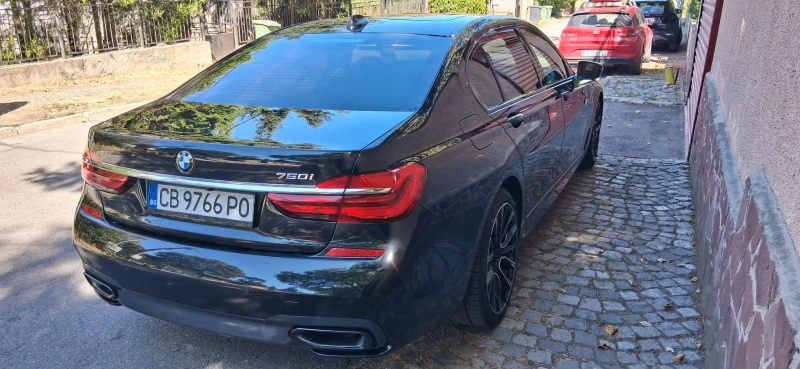 BMW 750 M-Sport Harman Kardon, снимка 3 - Автомобили и джипове - 52705167