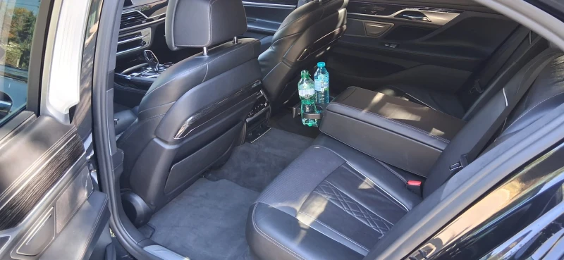 BMW 750 M-Sport Harman Kardon, снимка 6 - Автомобили и джипове - 52705167