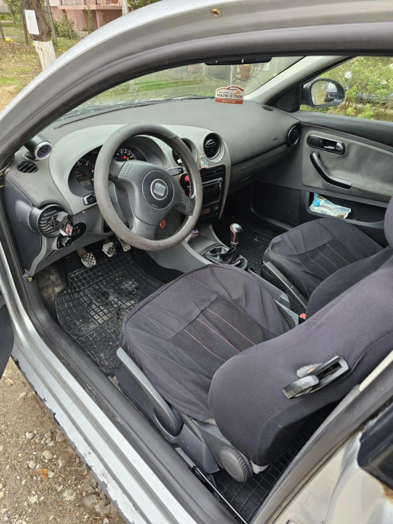 Seat Ibiza, снимка 6 - Автомобили и джипове - 52097560