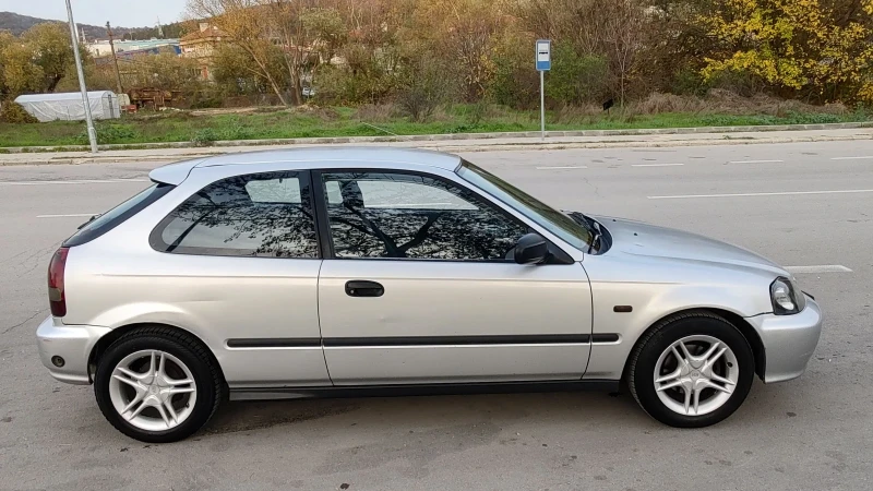 Honda Civic EK3 1.5 VTEC, снимка 3 - Автомобили и джипове - 52522308