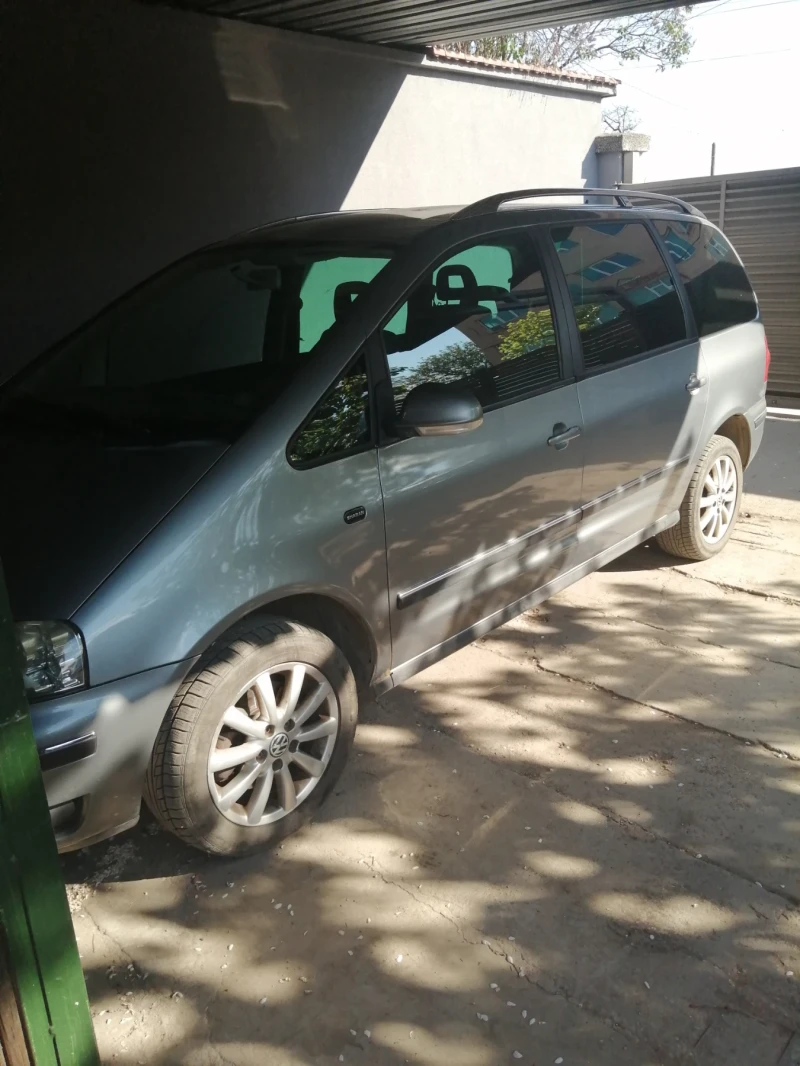 VW Sharan 2.0 TDI Bussiness, снимка 4 - Автомобили и джипове - 52576795