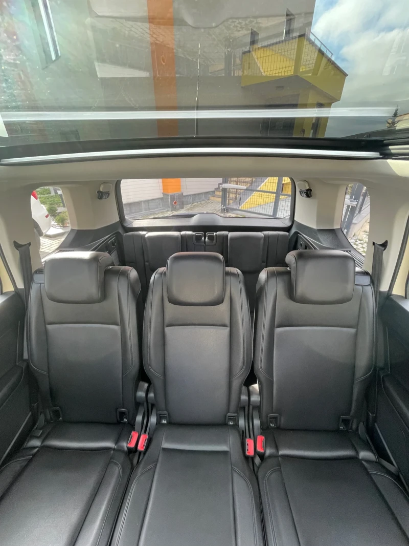 VW Touran 2.0 TDI DSG, снимка 7 - Автомобили и джипове - 52612391