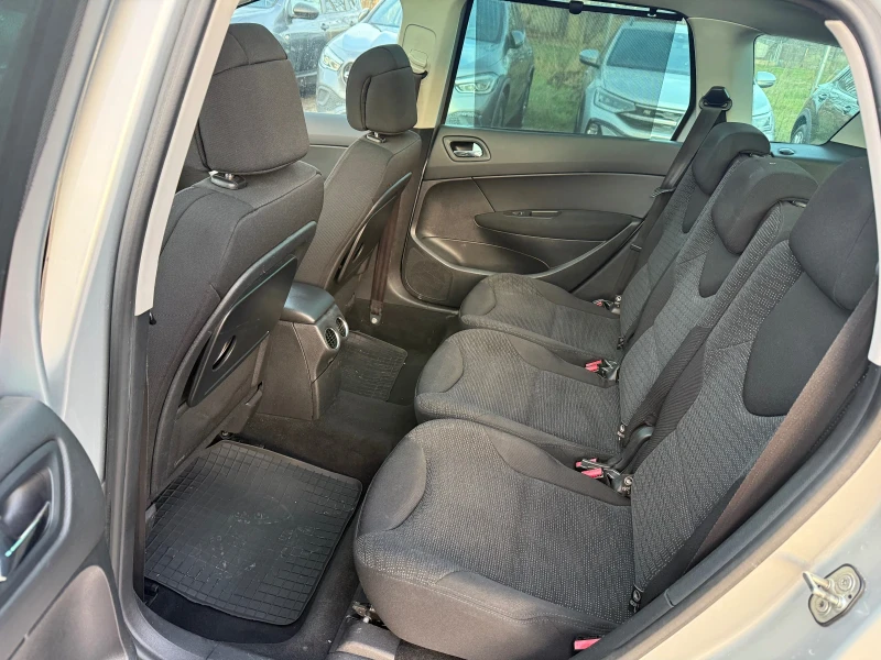 Peugeot 308 SW 1.6 HDi (109кс) Панорама/Камера/Bluetooth/Euro4, снимка 13 - Автомобили и джипове - 52818469