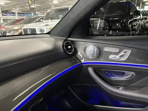 Mercedes-Benz E 63 AMG S / CARFAX, снимка 11 - Автомобили и джипове - 55052800