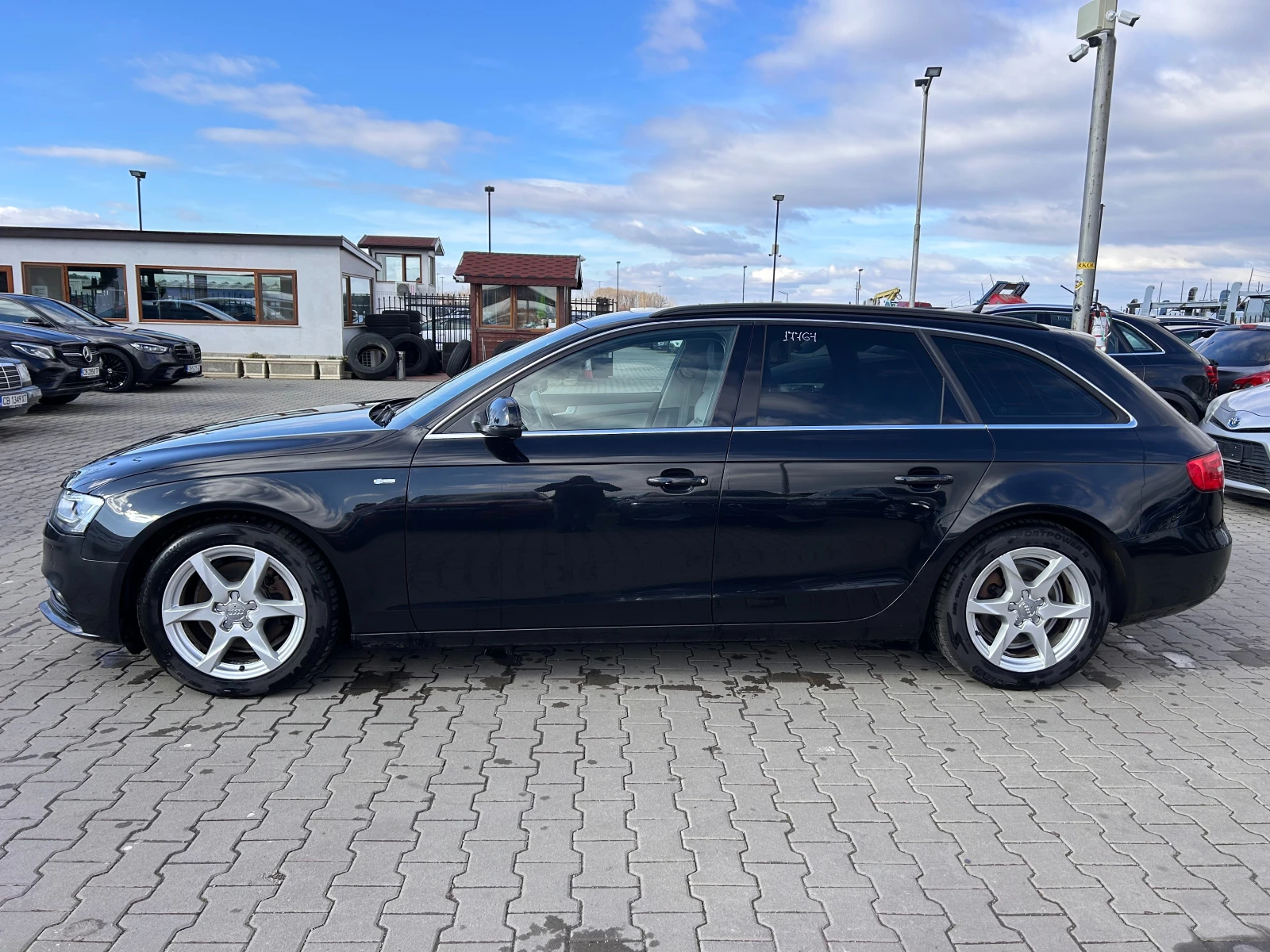 Audi A4 2.0TDI S-LINE AVTOMAT/NAVI/PANORAMA - изображение 9