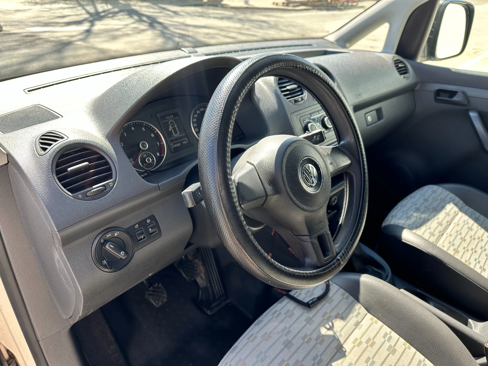 VW Caddy Kasten Maxi CNG - изображение 9