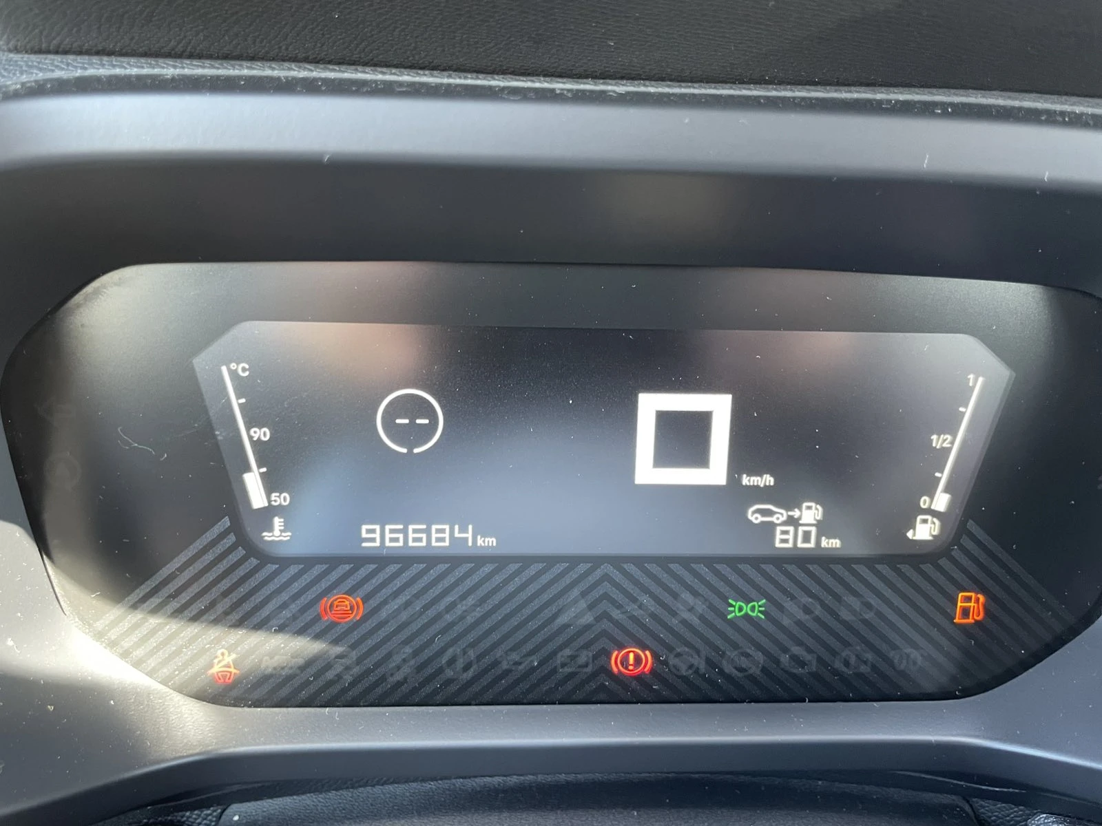 Citroen C4 1.5 BlueHDi 110.. 6 | Mobile.bg   14