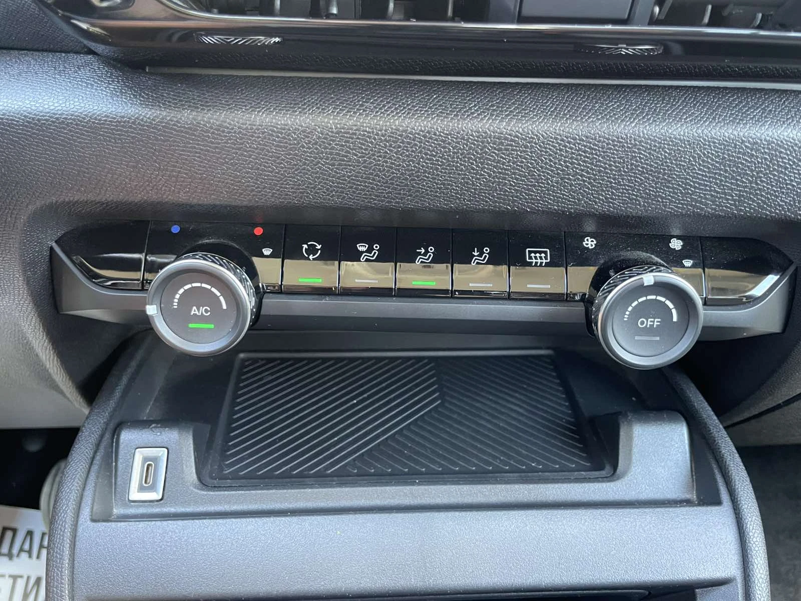 Citroen C4 BlueHDi 110 S&S BVM6 - изображение 9