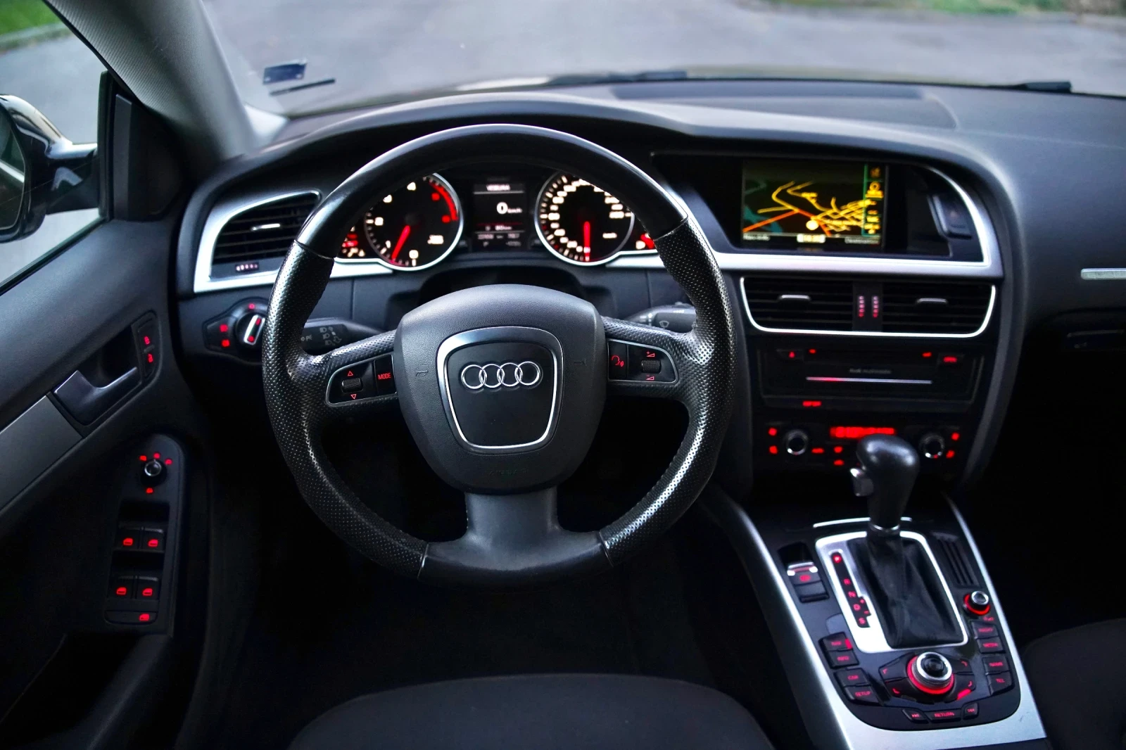 Audi A5 3.0TDI* Куатро* 4 врати* Ксенон* Навигация* Зимни  - изображение 7