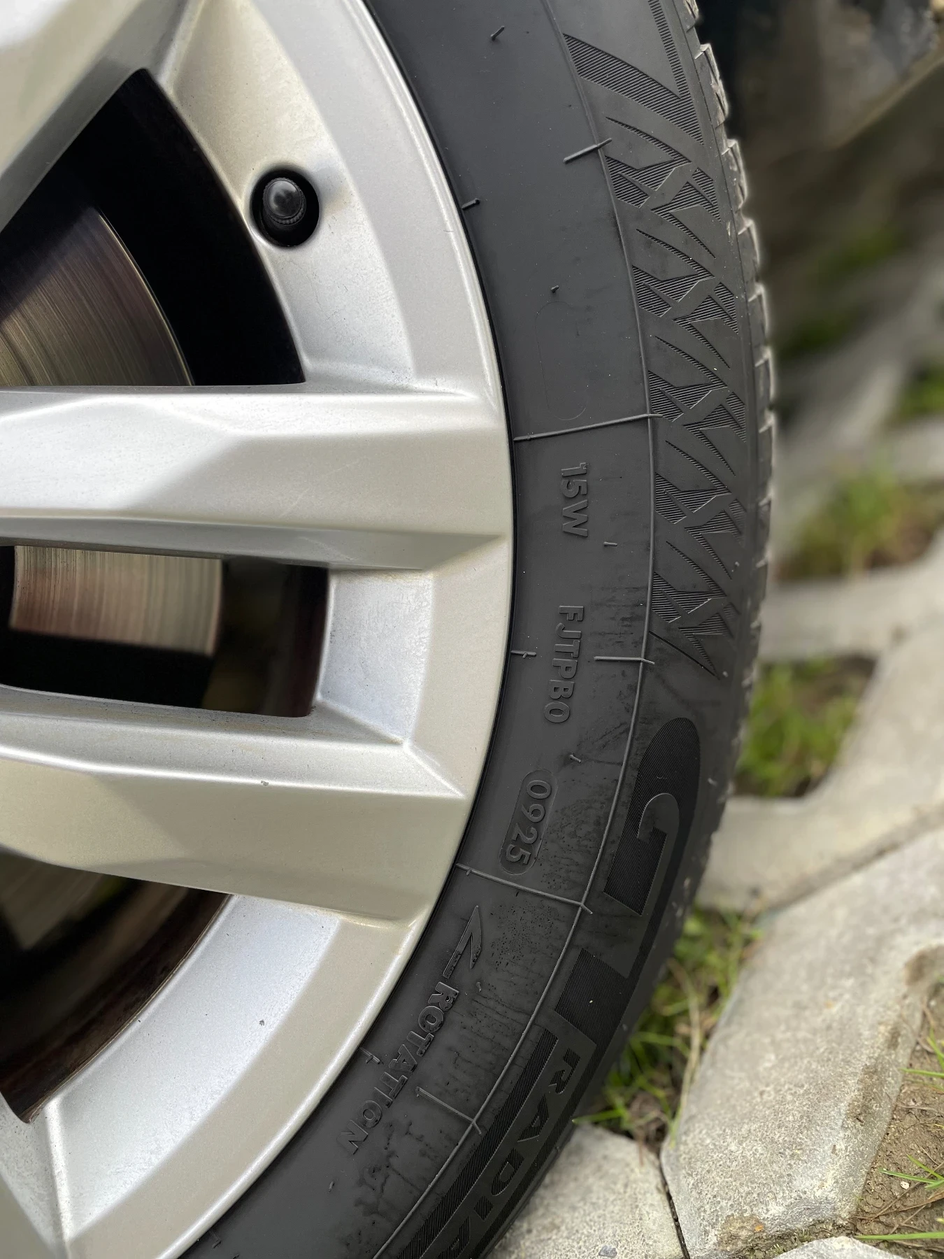 VW Touran 2.0 TDI DSG - изображение 9