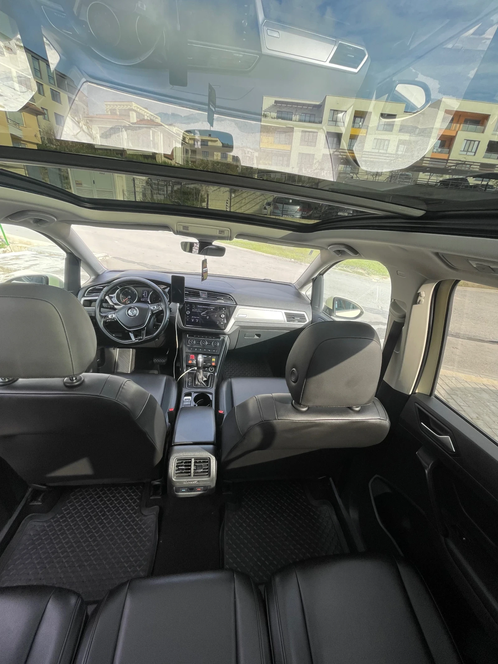 VW Touran 2.0 TDI DSG - изображение 5