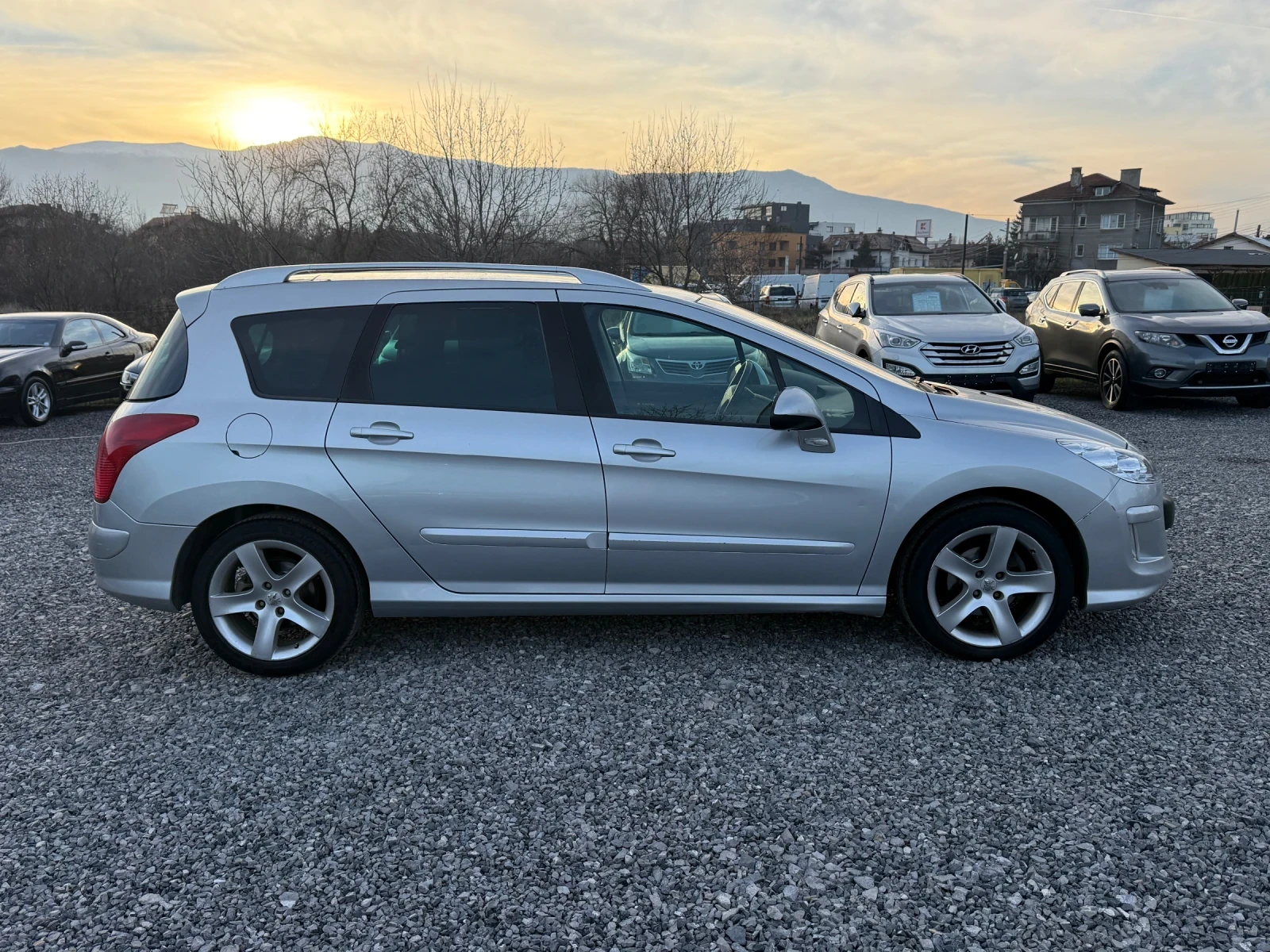 Peugeot 308 SW 1.6 HDi (109кс) Панорама/Камера/Bluetooth/Euro4 - изображение 5