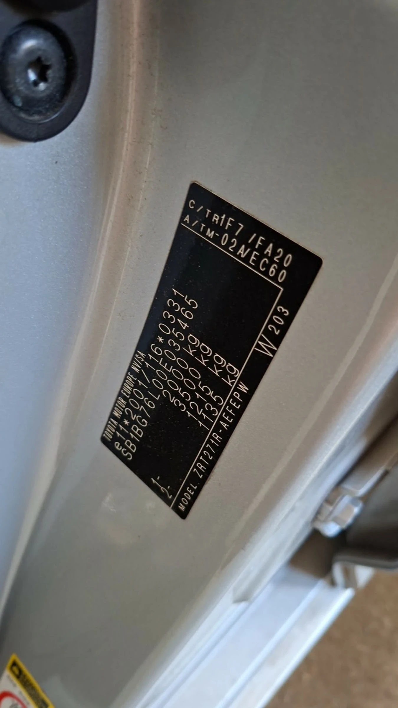 Toyota Avensis на ЧАСТИ 1.8147, снимка 16 - Автомобили и джипове - 53882197