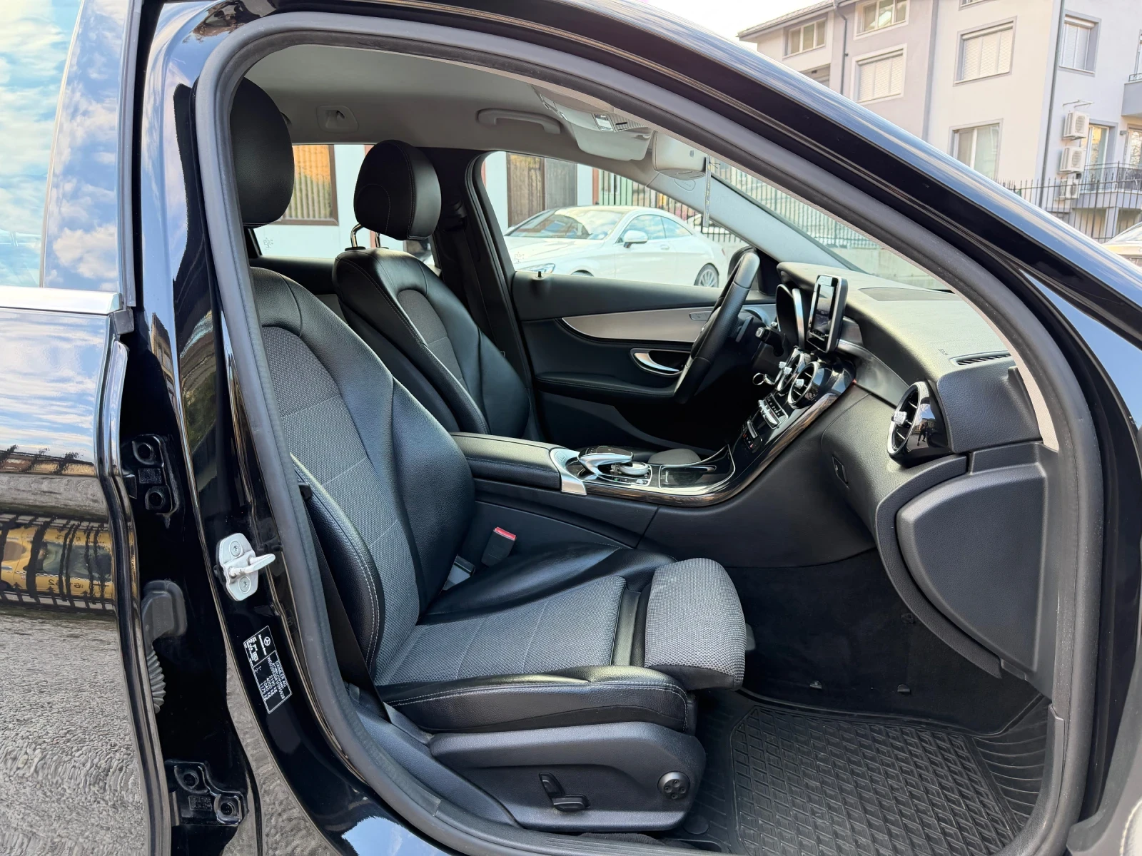 Mercedes-Benz C 220 LED HEADLIGHTS * HEATED SEATS * RECARO * 244 000�� | Mobile.bg � ����������� 9