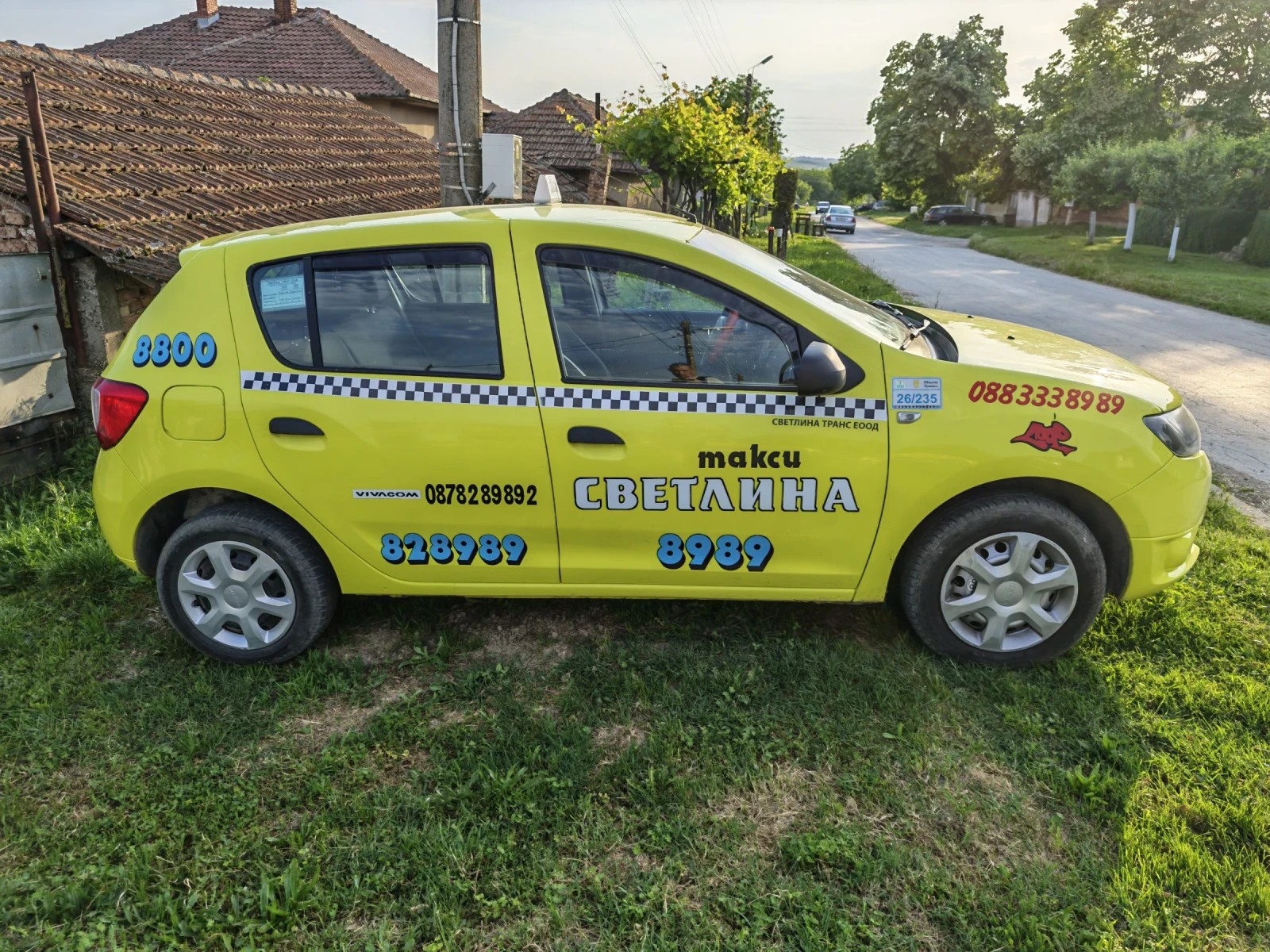 Dacia Sandero 1.2 Такси, снимка 3 - Автомобили и джипове - 55108657