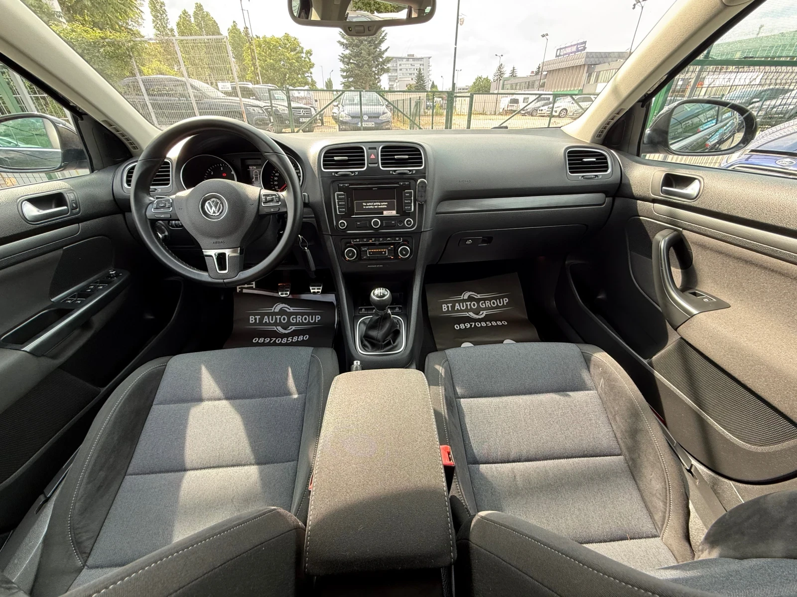 VW Golf 1.6TDI 105HP РЕАЛНА 2012 ГОДИНА ! , снимка 9 - Автомобили и джипове - 54879526