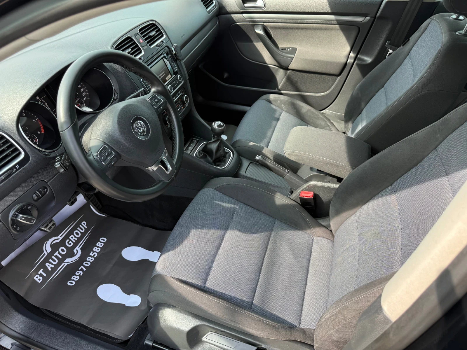 VW Golf 1.6TDI 105HP РЕАЛНА 2012 ГОДИНА ! , снимка 8 - Автомобили и джипове - 54879526
