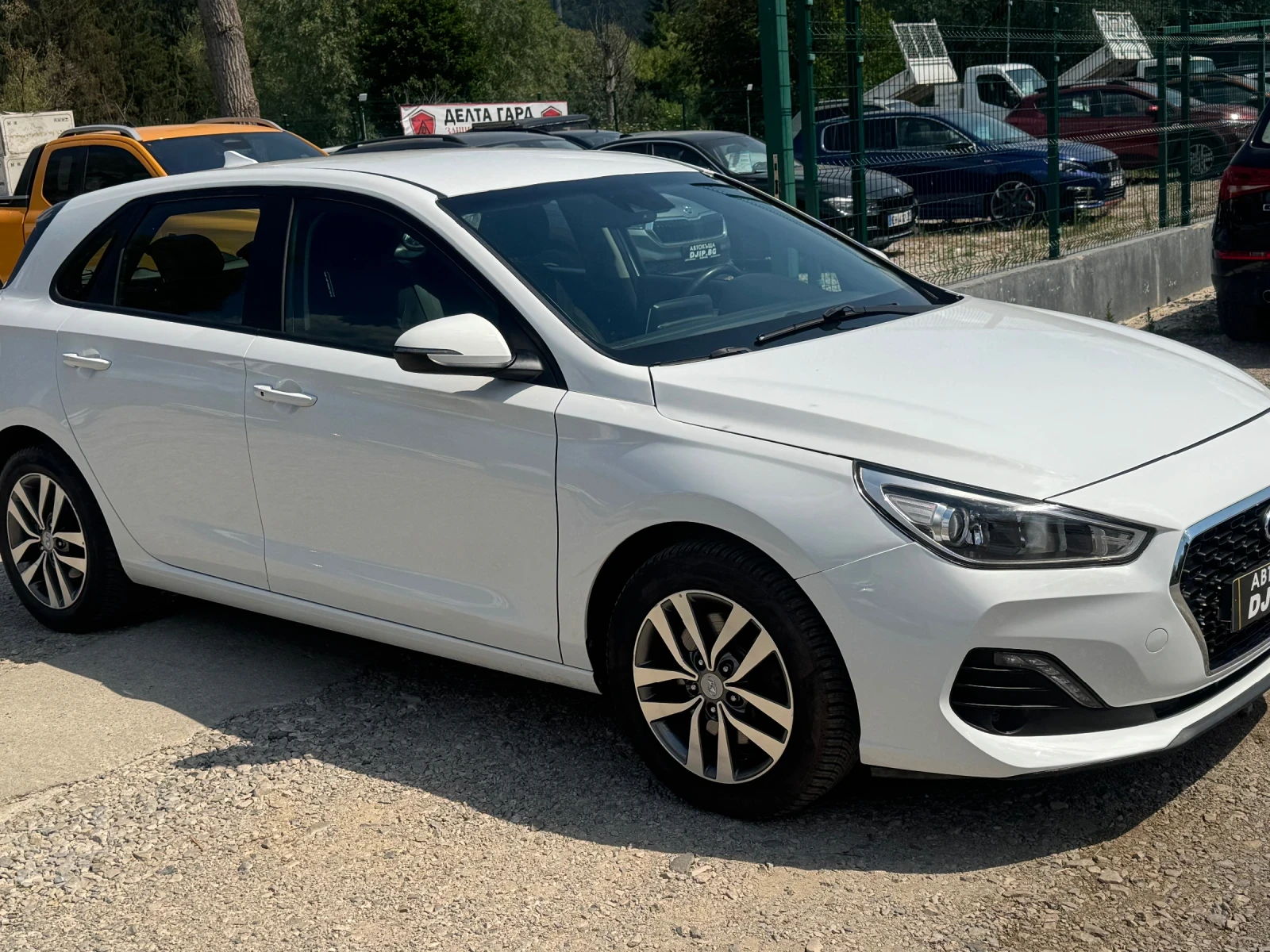 Hyundai I30 1.6 CRDI 95kc, снимка 3 - Автомобили и джипове - 55587459