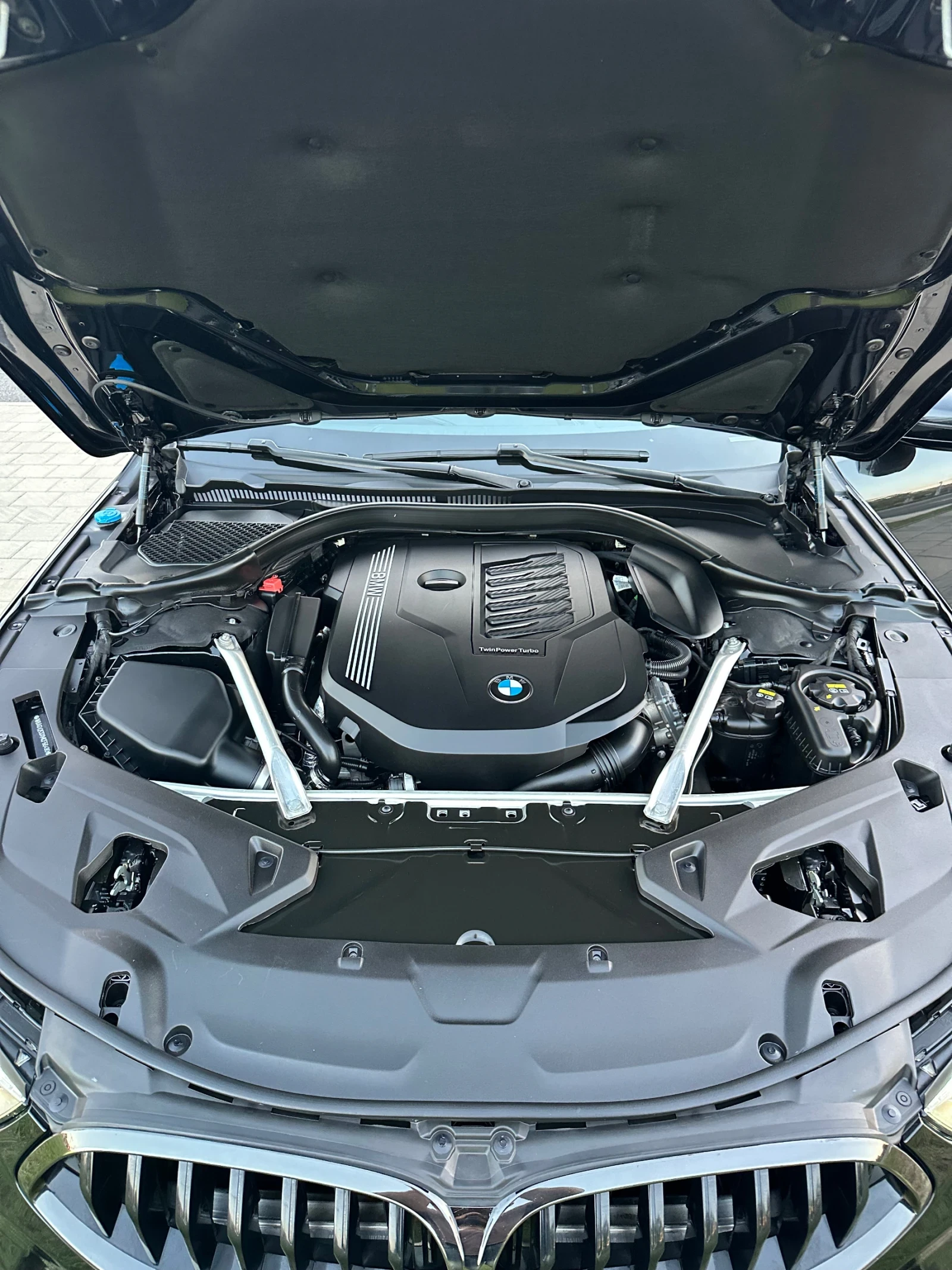 BMW 840 i RWD M-Performance GC, снимка 12 - Автомобили и джипове - 55879505