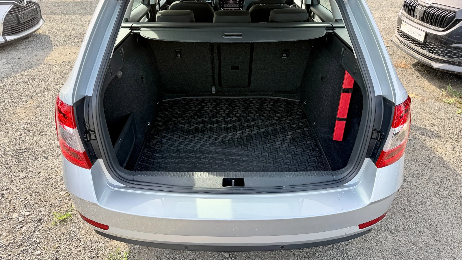 Skoda Octavia 1.6TDI DSG 4x4! ���� ���������! LED, ���������, PD | Mobile.bg � ����������� 13