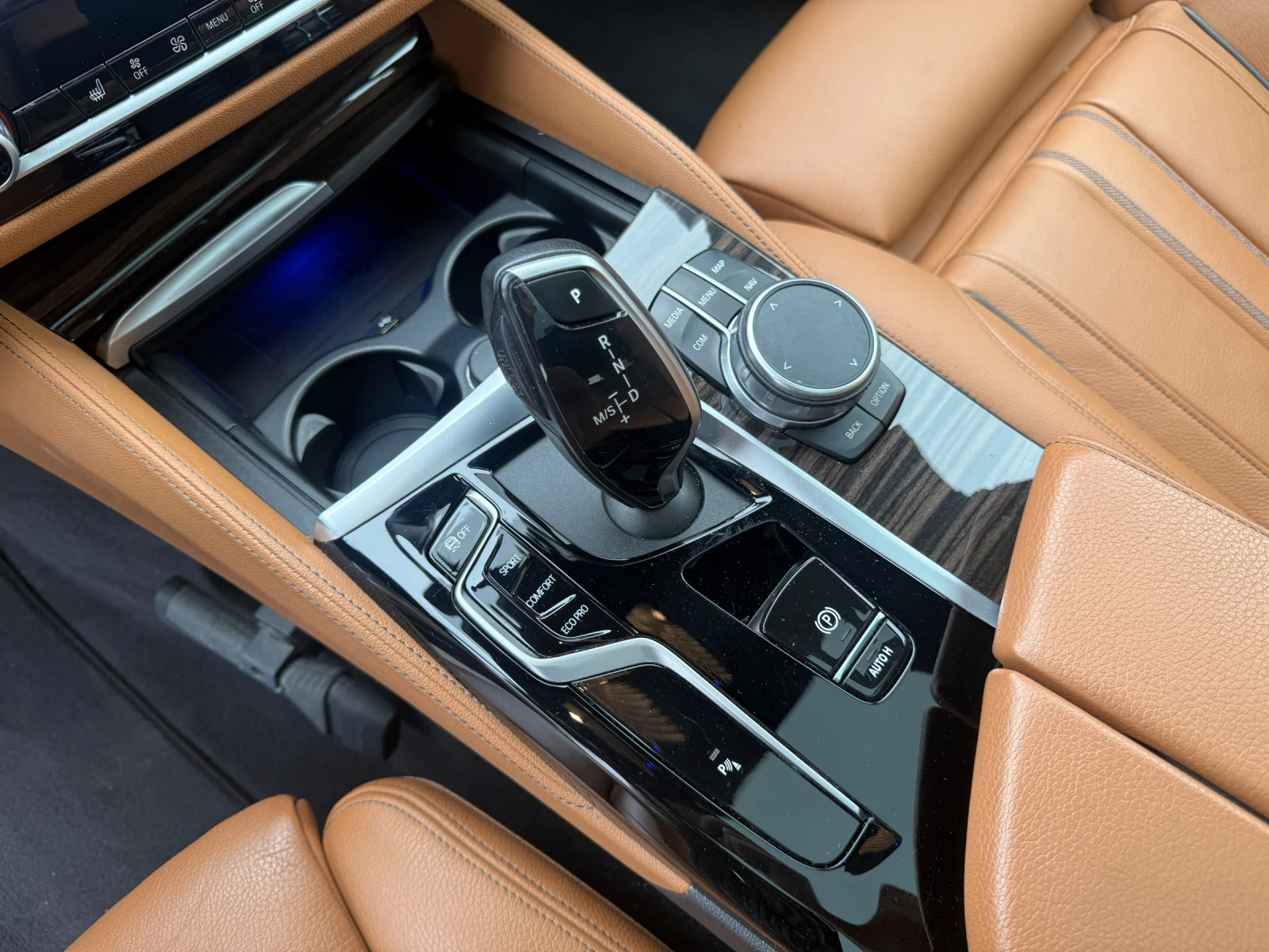 BMW 530 d Touring Facelift M-Sport Laser HarmanKardon PANO | Mobile.bg � ����������� 11