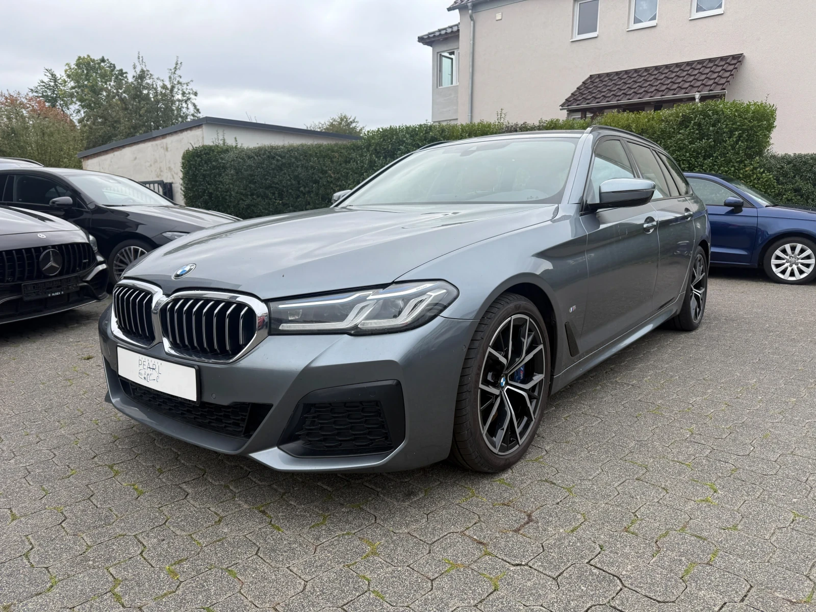 BMW 530 d Touring Facelift M-Sport Laser HarmanKardon PANO | Mobile.bg � ����������� 1