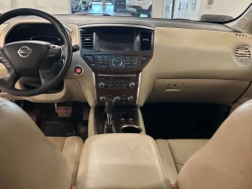 Nissan Pathfinder * 4WD 4dr * CARFAX * ПОДГРЕВИ * ПАНО * KEYLESS * , снимка 9