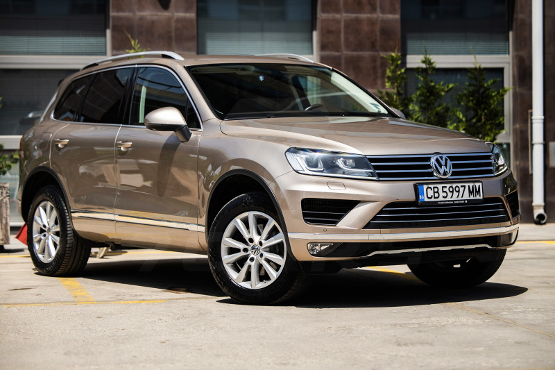 VW Touareg 3.0 TDI, снимка 3 - Автомобили и джипове - 46262009