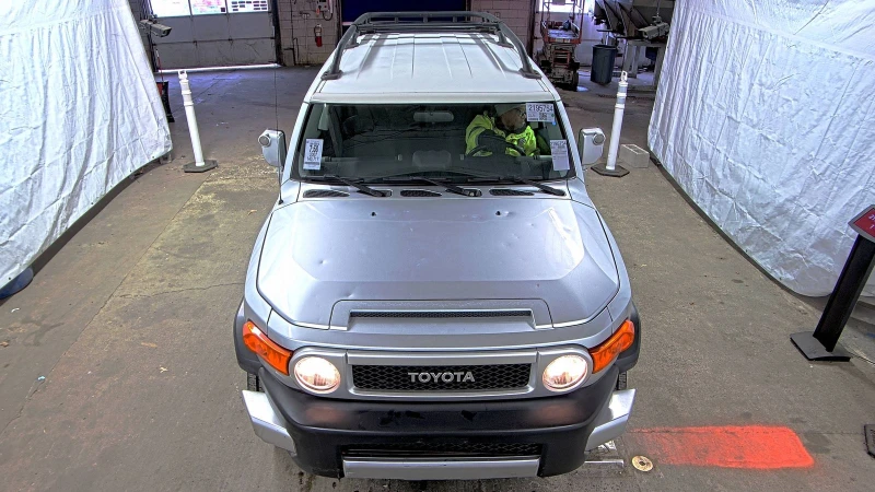 Toyota Fj cruiser, снимка 2 - Автомобили и джипове - 48702546