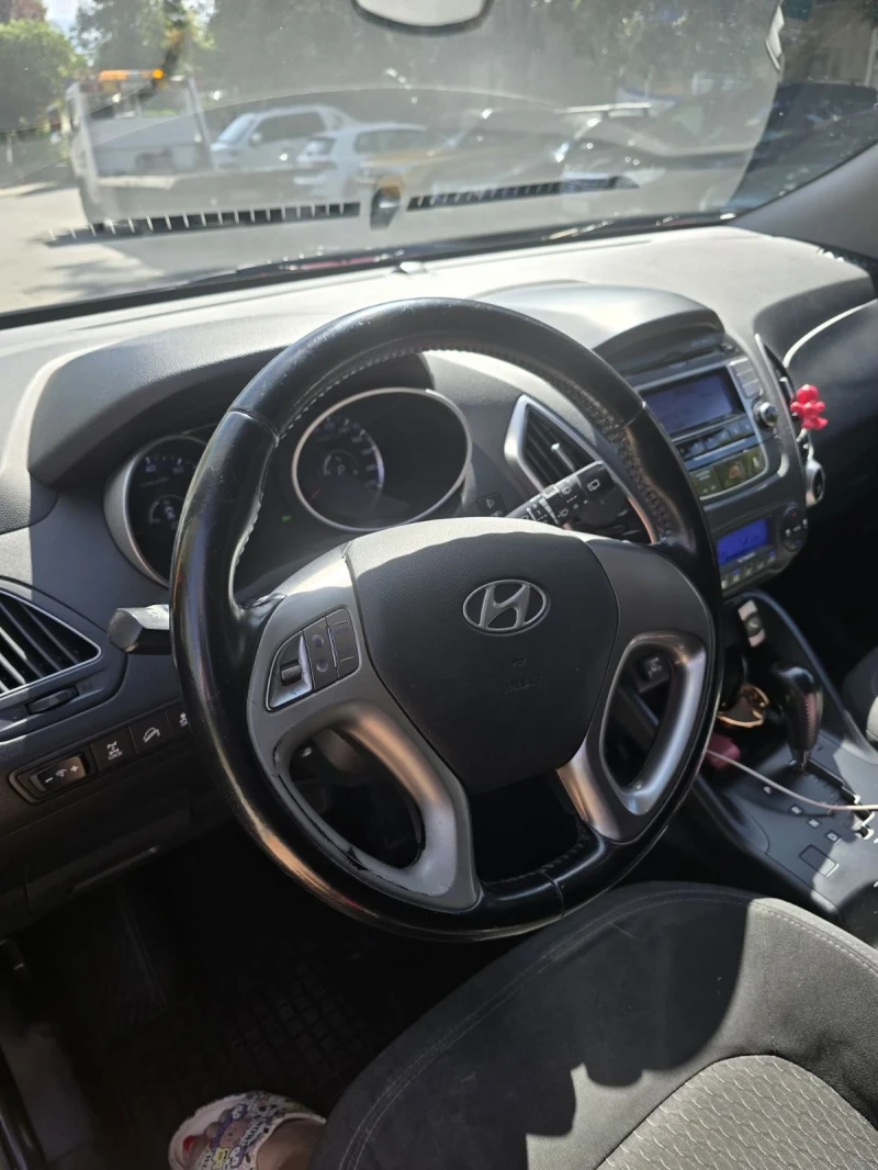 Hyundai IX35, снимка 13 - Автомобили и джипове - 52460174
