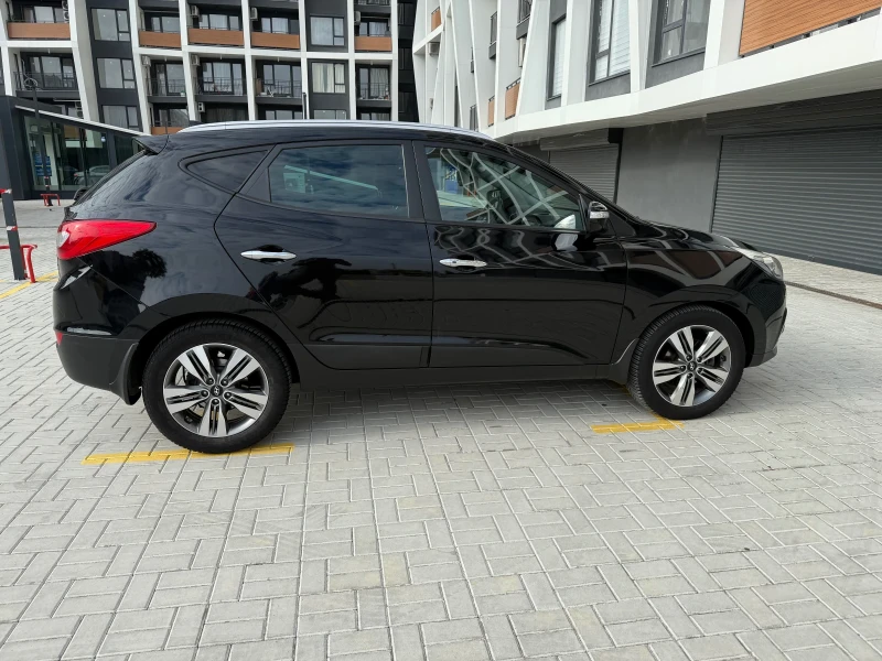 Hyundai IX35, снимка 4 - Автомобили и джипове - 52319977