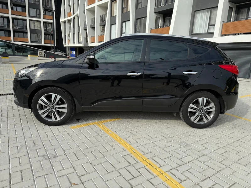 Hyundai IX35, снимка 3 - Автомобили и джипове - 52319977