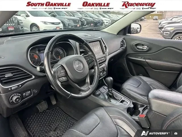 Jeep Cherokee / 4×4 / Trailhawk Elite / ПОДГРЕВИ / CARFAX /, снимка 14 - Автомобили и джипове - 53338993