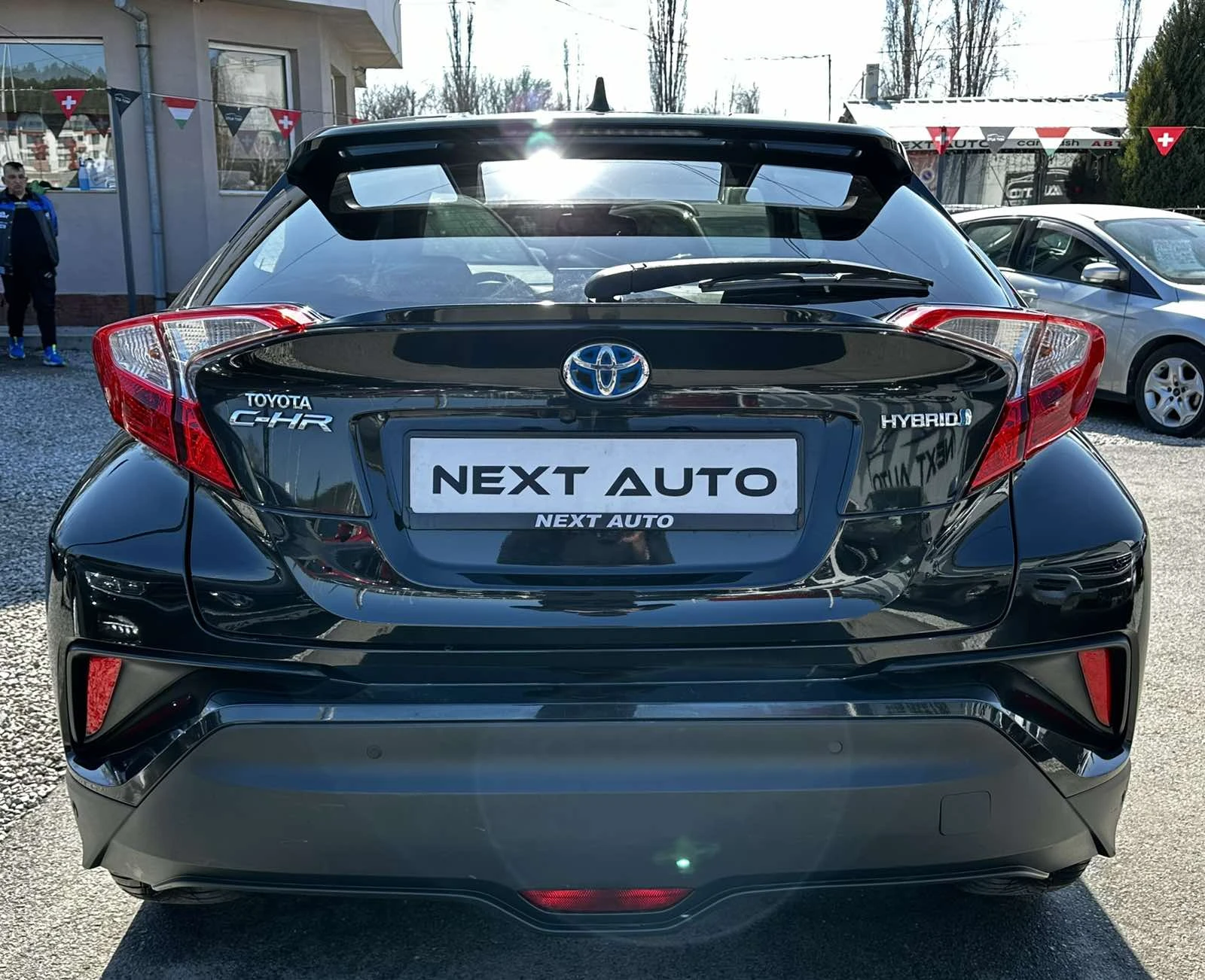 Toyota C-HR 1.8HYBRID 122HP КОЖА ПОДГРЕВ DISTRONIC - изображение 6