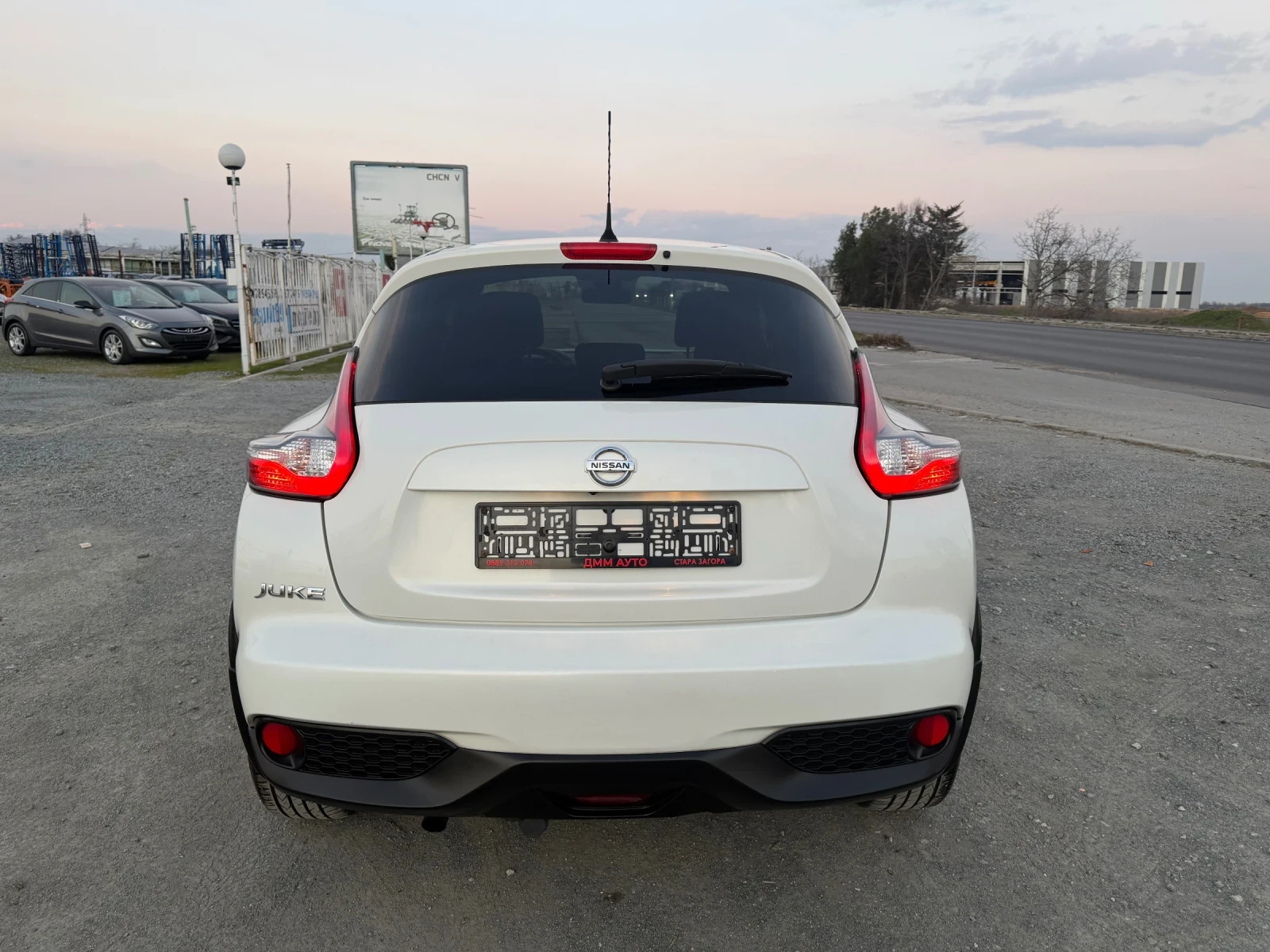 Nissan Juke TEKNA / АВТОМАТИК / БЕНЗИН / 360 КАМЕРА / ПАНОРАМА, снимка 6 - Автомобили и джипове - 53739411