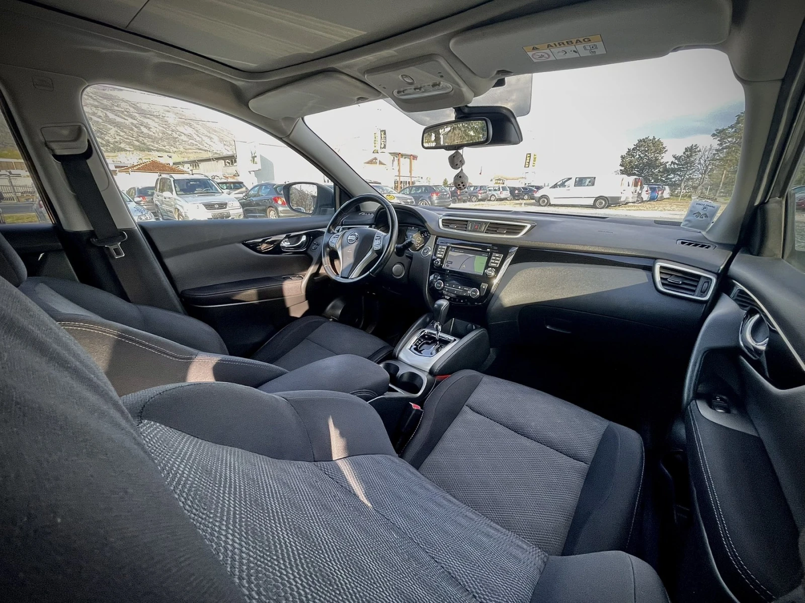 Nissan Qashqai 1, 6dci* 99000KM* 360* Панорама* Автомат* Нави, снимка 9 - Автомобили и джипове - 54155687