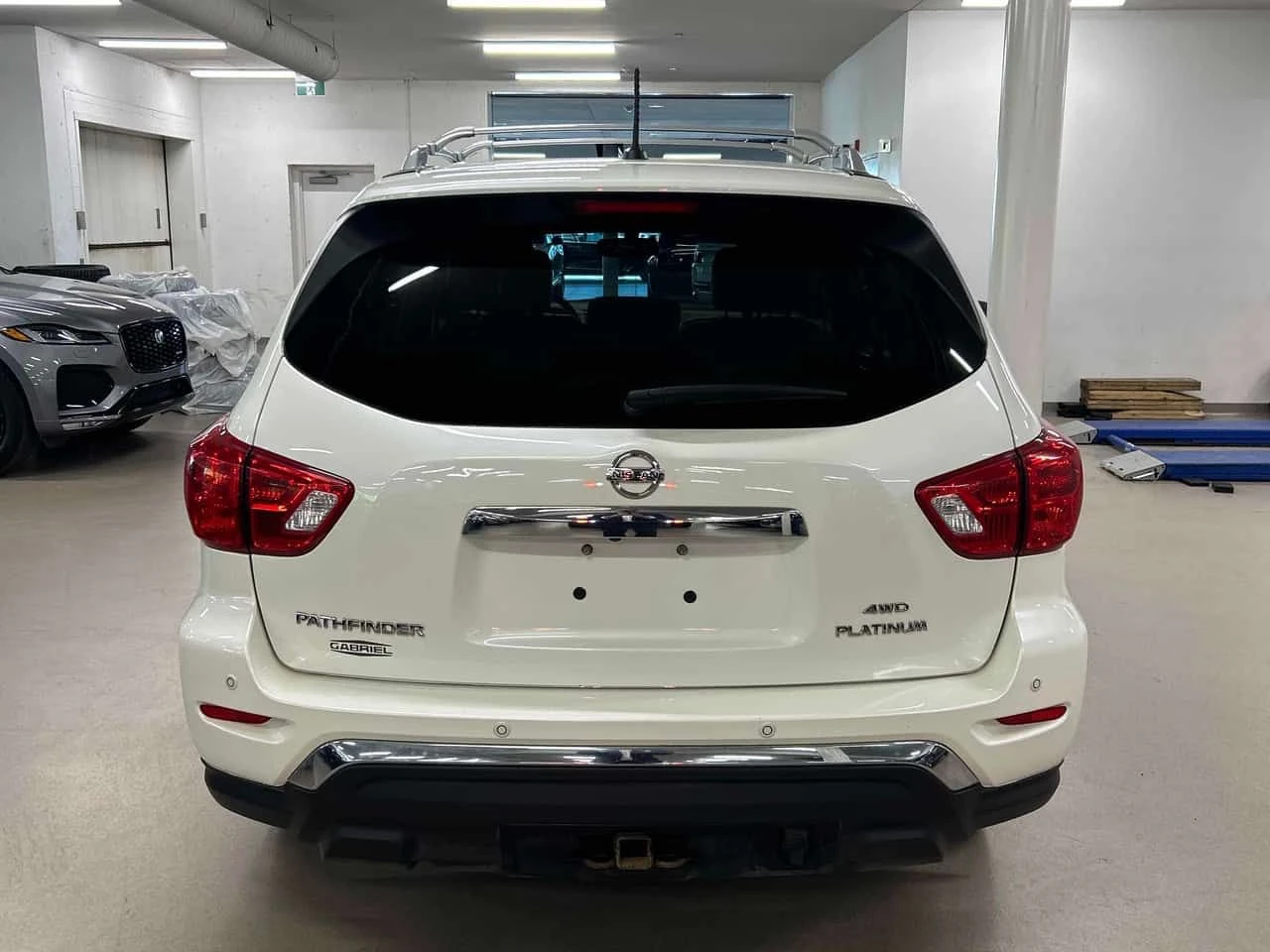 Nissan Pathfinder * 4WD 4dr * CARFAX * ПОДГРЕВИ * ПАНО * KEYLESS * , снимка 4 - Автомобили и джипове - 54775186