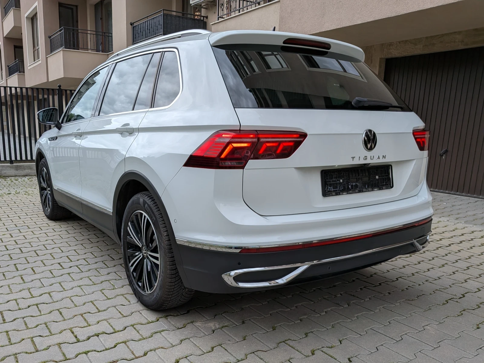 VW Tiguan 2.0TDI/150/DSG/Face/IQ Led, снимка 4 - Автомобили и джипове - 55003759