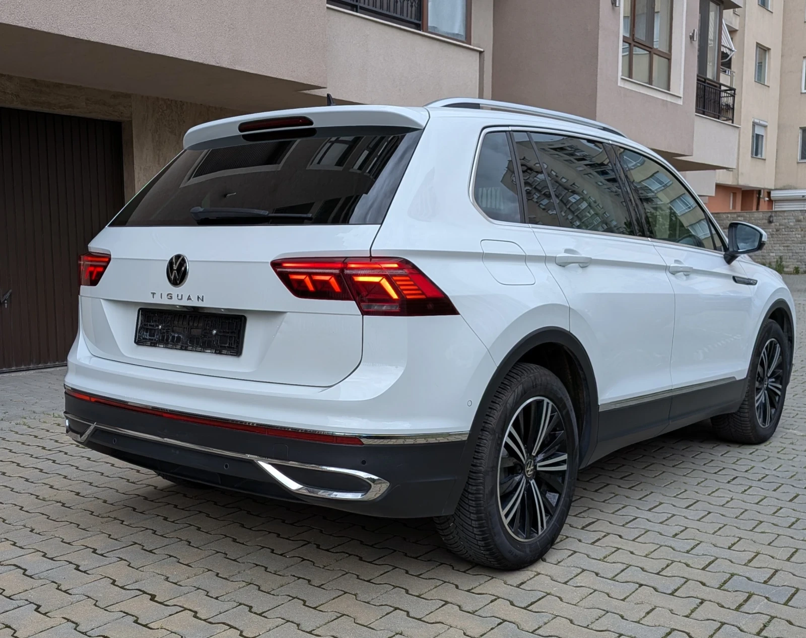 VW Tiguan 2.0TDI/150/DSG/Face/IQ Led, снимка 2 - Автомобили и джипове - 55003759