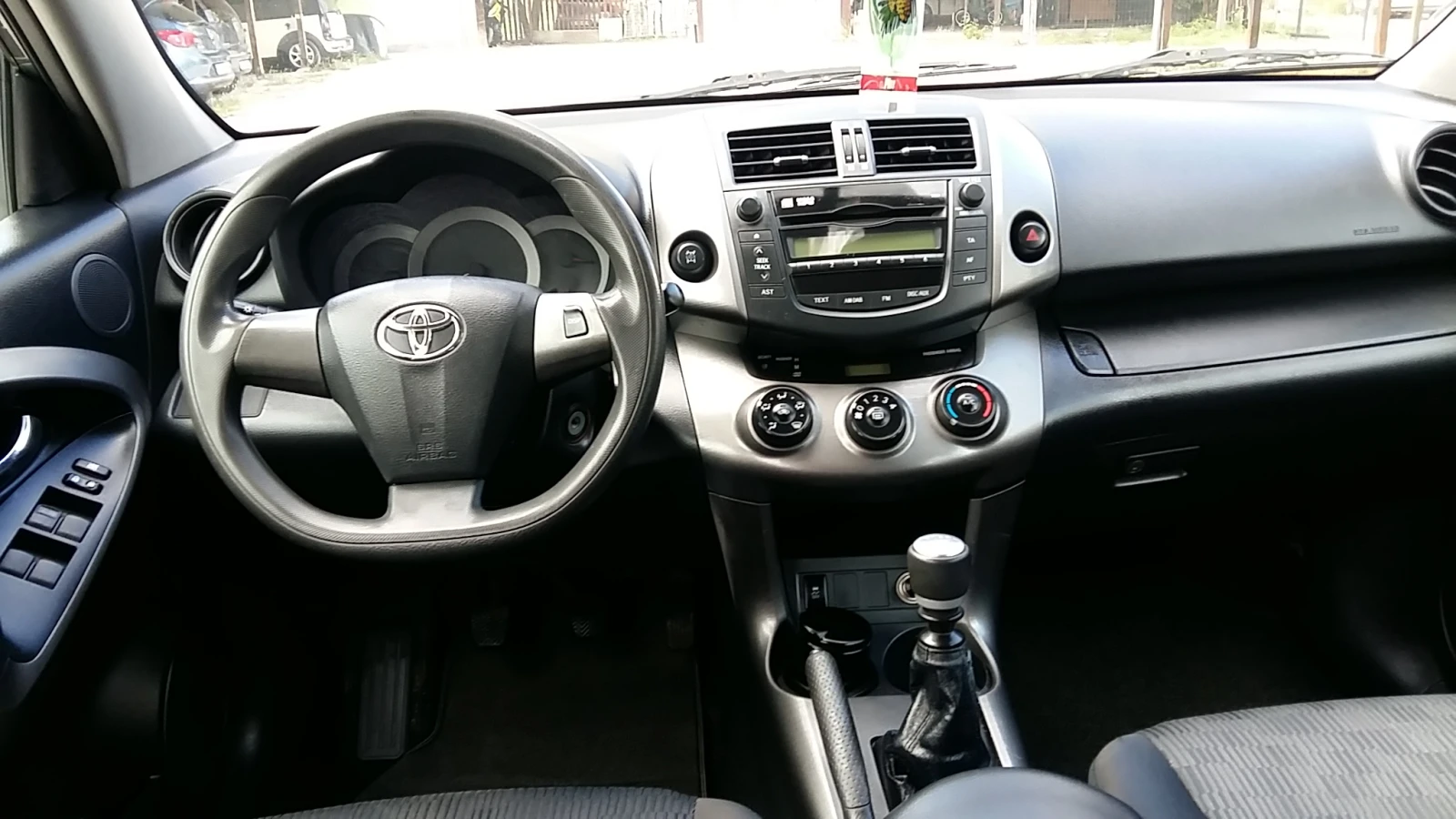 Toyota Rav4 2.0i16v-4x4-Sport Edition!, снимка 13 - Автомобили и джипове - 55326771