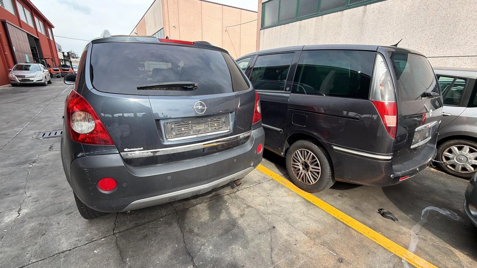 Opel Antara 2.0D, снимка 2 - Автомобили и джипове - 55715345